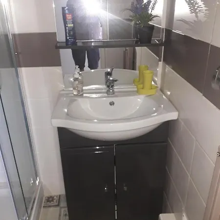 D'anjou - Grand Avec Balcon Et Parking Privatif