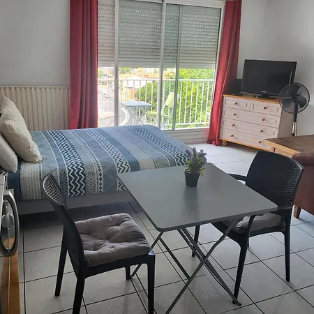 D'anjou - Grand Avec Balcon Et Parking Privatif * Περπινιάν