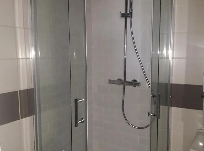 Apartment D'anjou - Grand Avec Balcon Et Parking Privatif